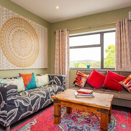 Aloha House Hotel Килорглин Екстериор снимка