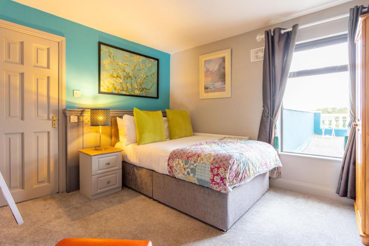 Aloha House Hotel Килорглин Екстериор снимка