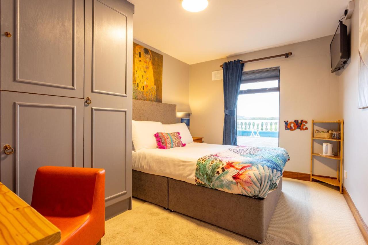 Aloha House Hotel Килорглин Екстериор снимка
