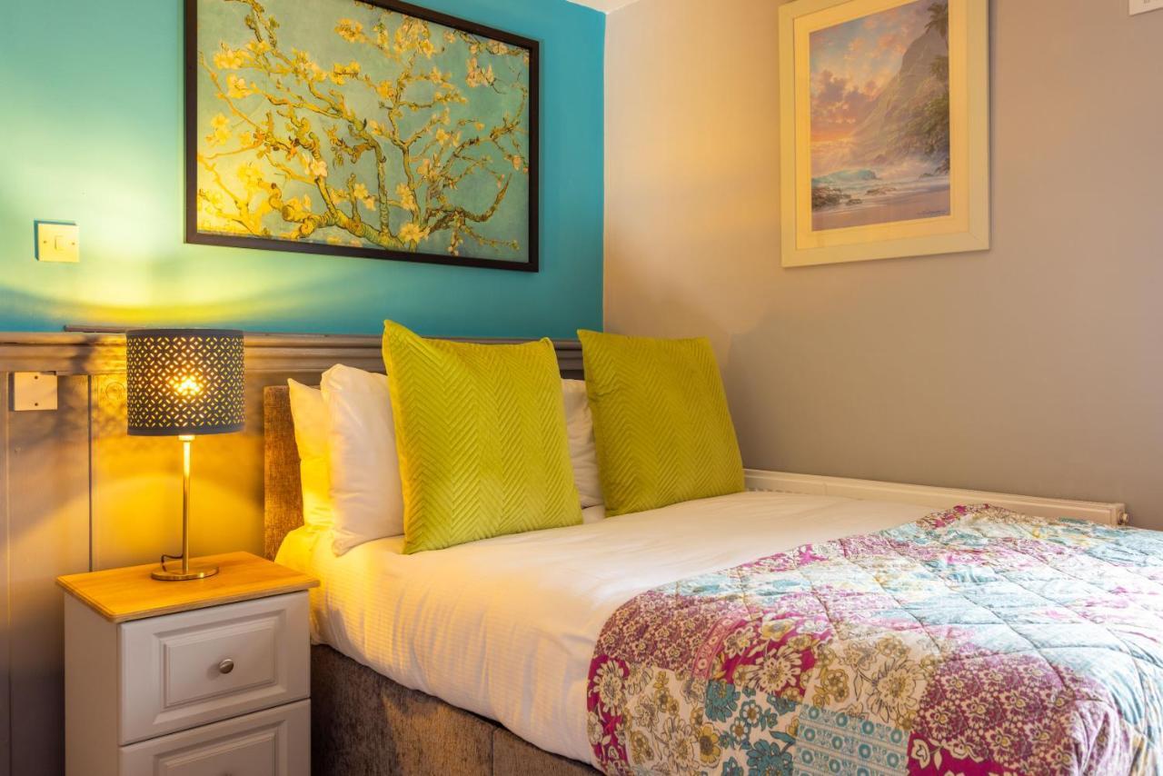 Aloha House Hotel Килорглин Екстериор снимка