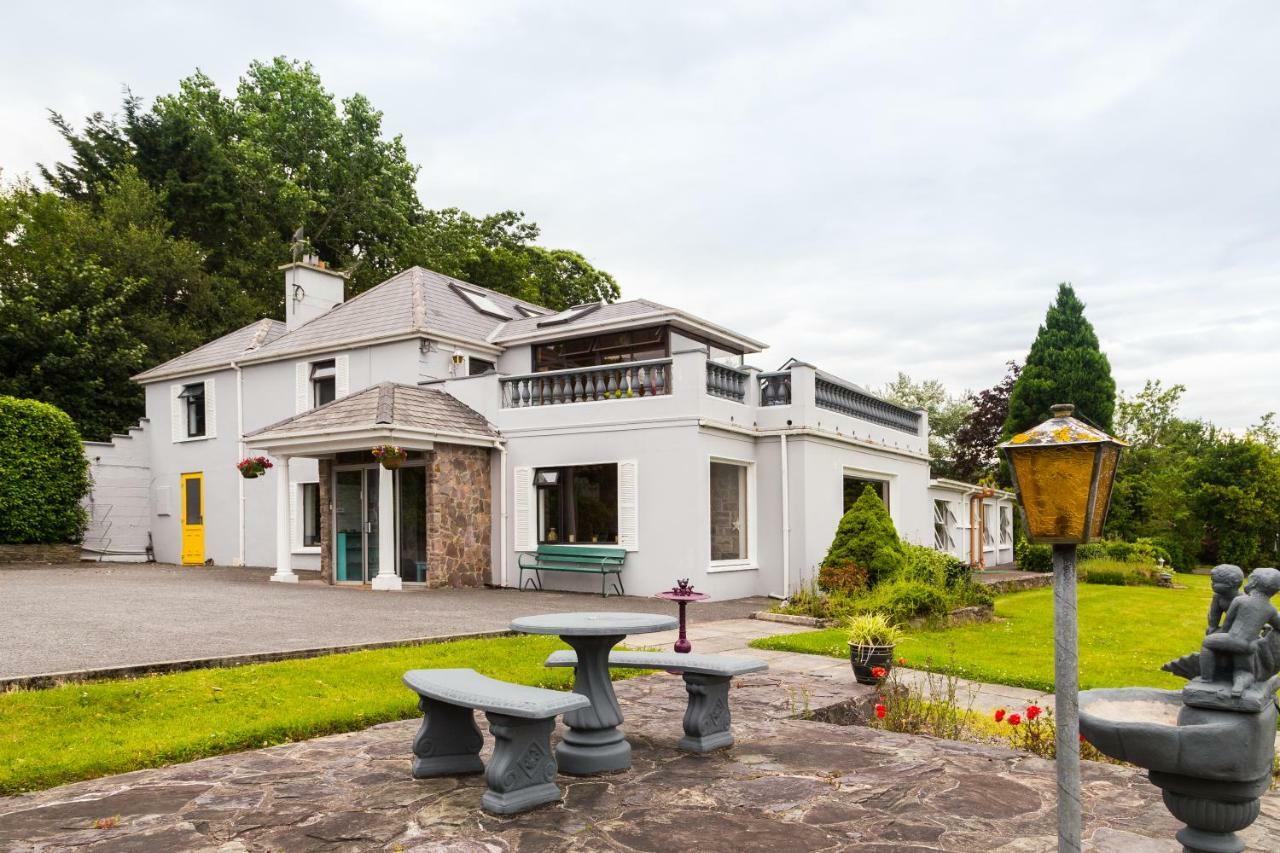 Aloha House Hotel Килорглин Екстериор снимка