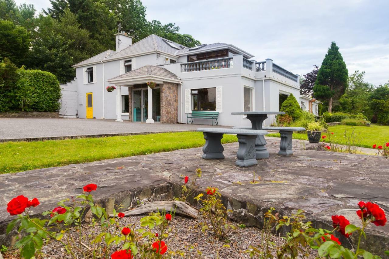 Aloha House Hotel Килорглин Екстериор снимка