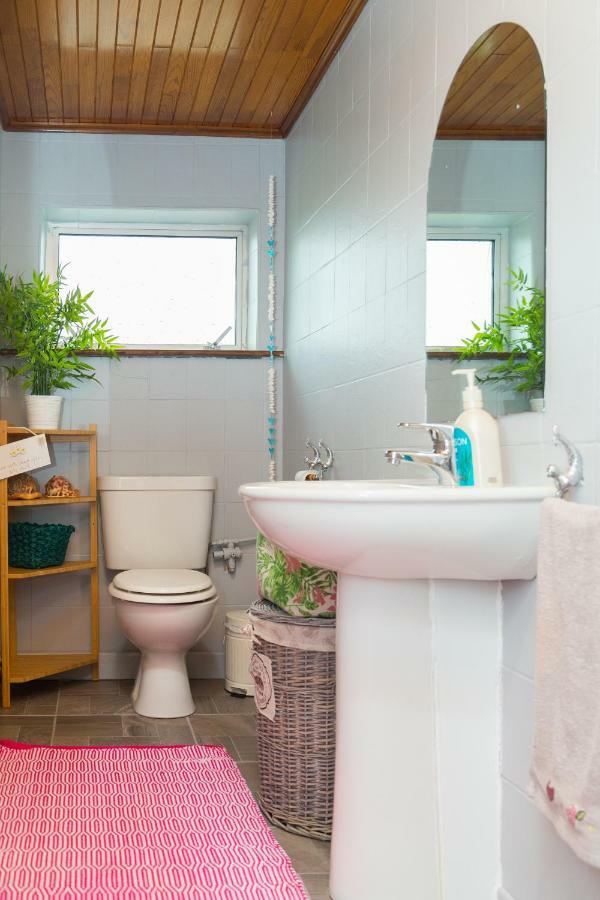 Aloha House Hotel Килорглин Екстериор снимка